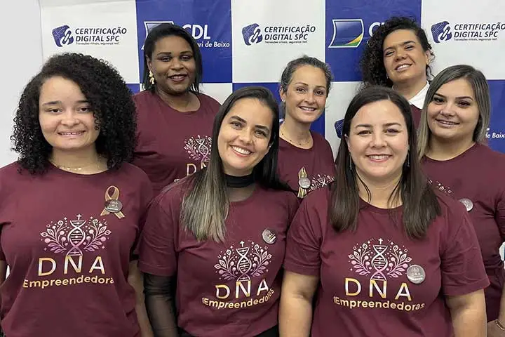 foto-horizontal-slide-comunidade-dna-das-empreendedoras-marcia-mina-e-equipe-otm